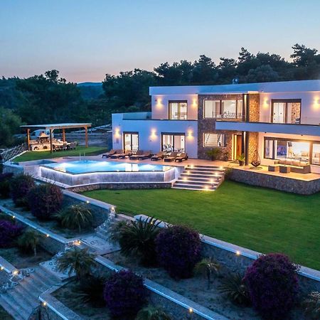 Villa Indira Kalithies Екстер'єр фото